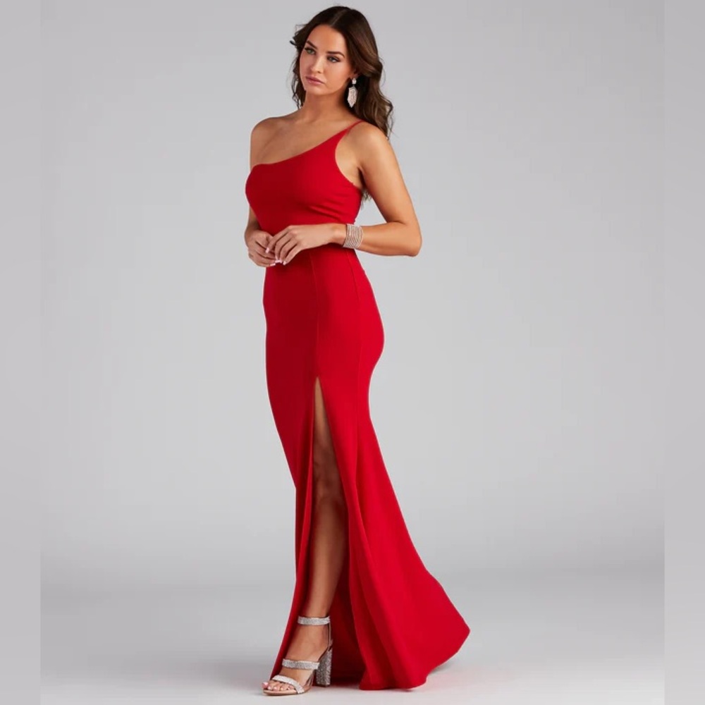 Windsor Fiona Formal One-Shoulder High Slit Red Dress Size Small